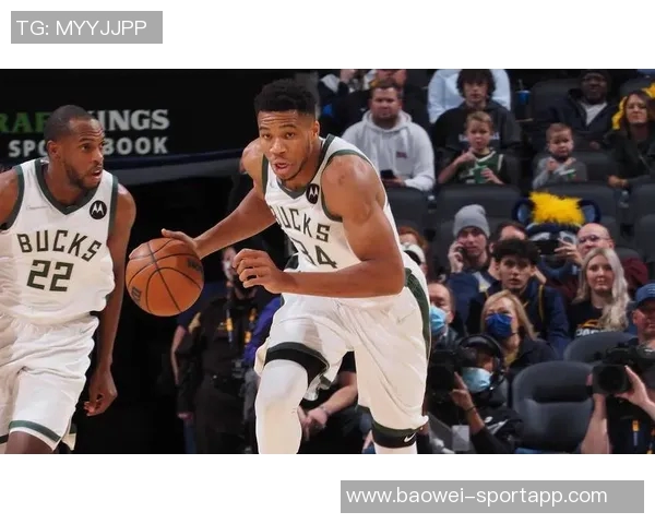 字母哥半场表现受限仅得13分5板3助2断3失误状态堪忧 字母哥半场表现受限仅得13分5板3助2断3失误状态堪忧