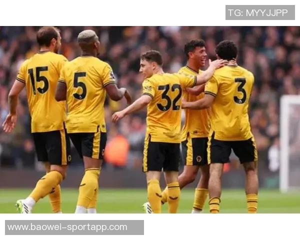 阿贾克斯与滕哈赫接触谈判狼队进展缓慢引发关注