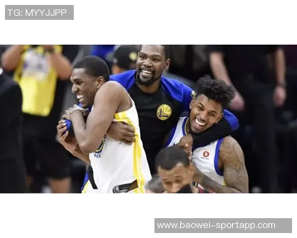 张佳玮分析勇士失去吉米后轮换混乱副持球缺失影响球队进攻体系