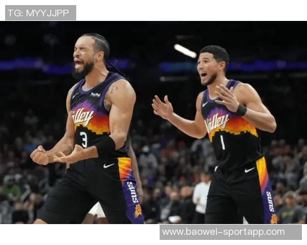 菲尔普斯现场观战湖人对阵太阳身穿布克签名鞋引关注