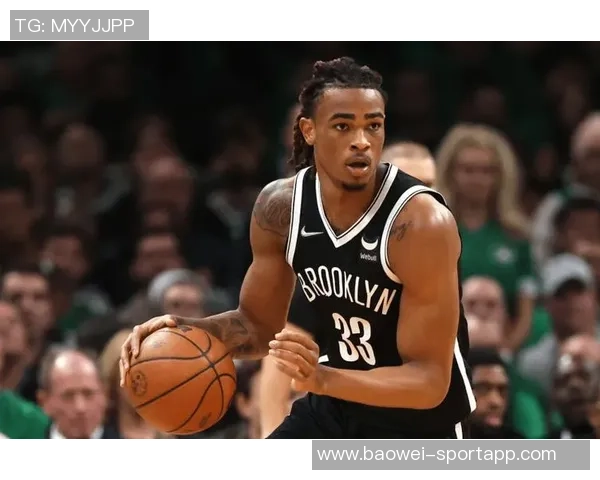 克拉克斯顿迎来生涯首次三双表现出色砍下18分11篮板12助攻可喜可贺